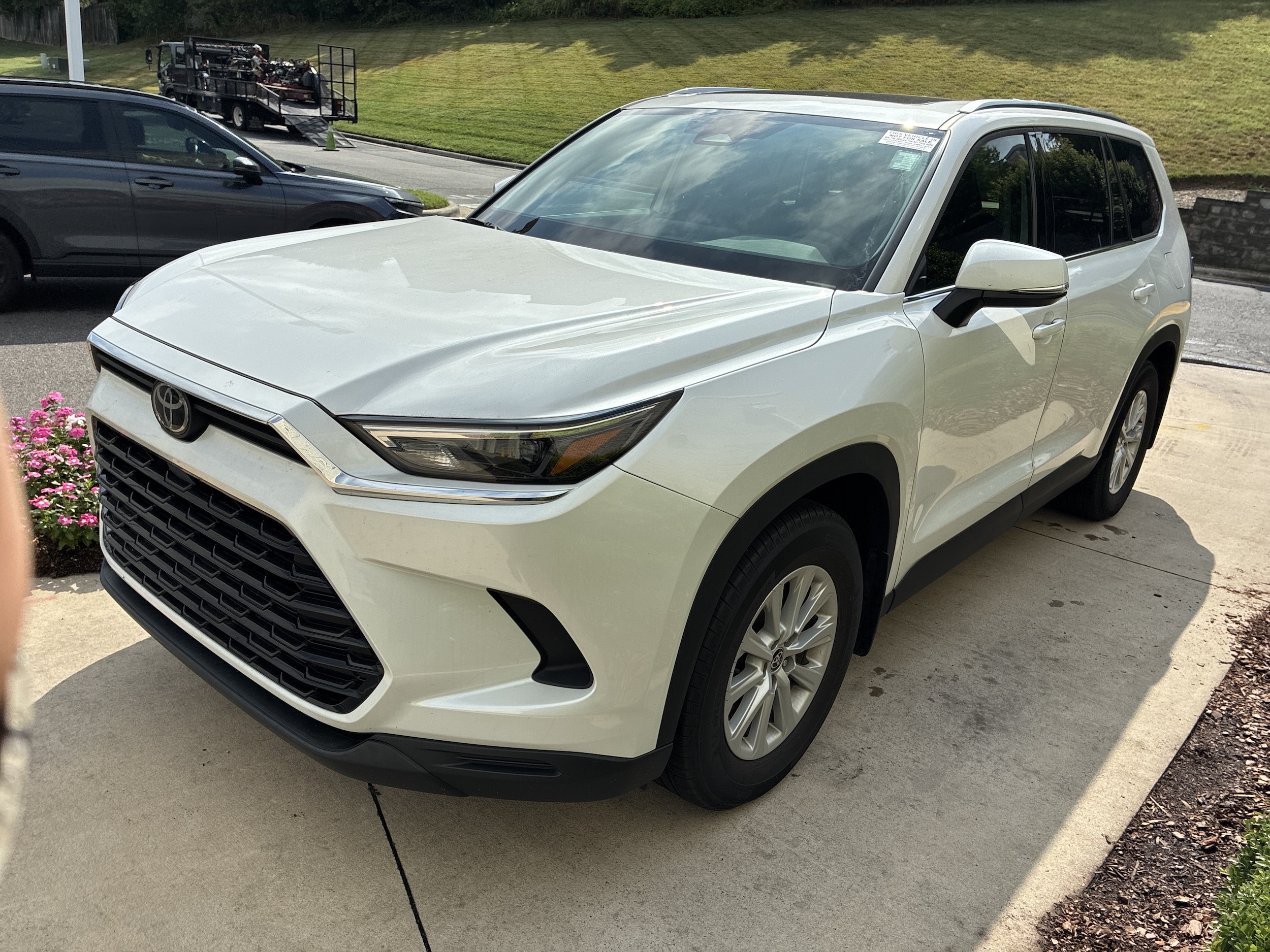 toyota grand highlander 2024 5TDAAAB53RS039076 image toyota grand highlander 2024 5TDAAAB53RS039076 image